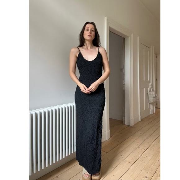 Free People Dresses & Skirts - Free People Women’s Crinkle Stretch Open Back Maxi‎ Dress Sz XS Black Scoop Neck